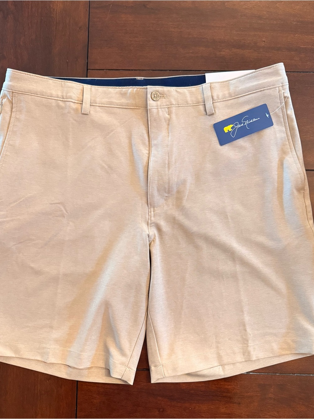 Jack Nicklaus Men’s Beige Golf shorts NWT size 38
